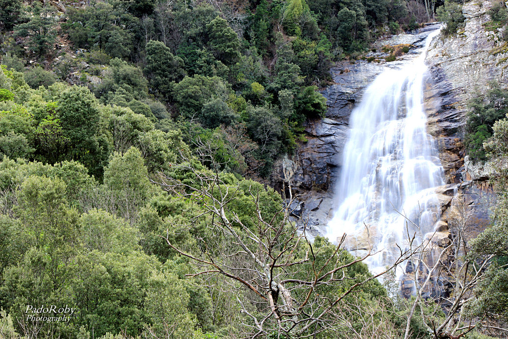 Cascade du voile de la mariee en Corse